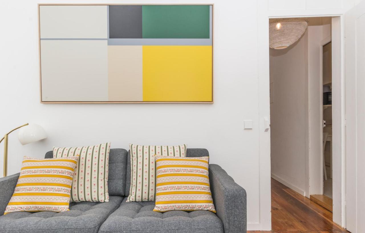 Live Like A Local @ Casa Da Esquina - Wifi & A/C Apartment Lisbon Luaran gambar