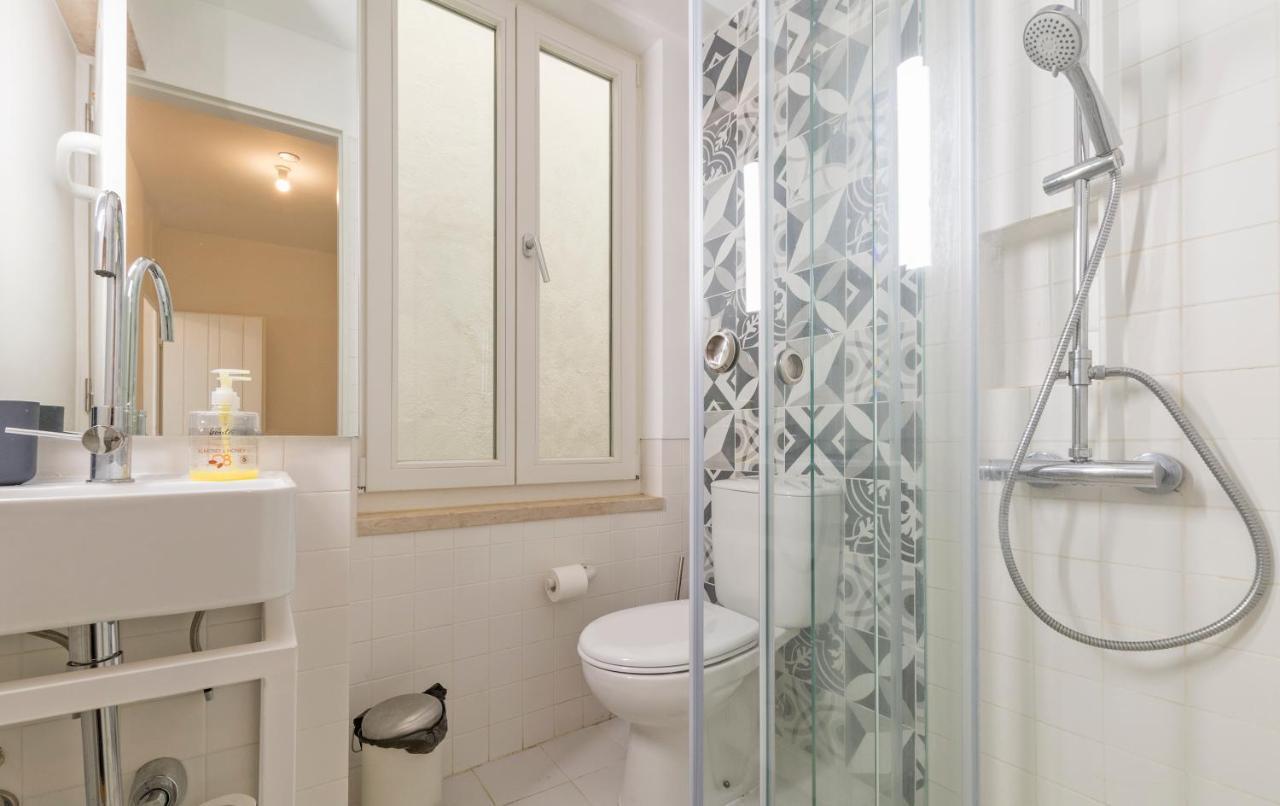 Live Like A Local @ Casa Da Esquina - Wifi & A/C Apartment Lisbon Luaran gambar