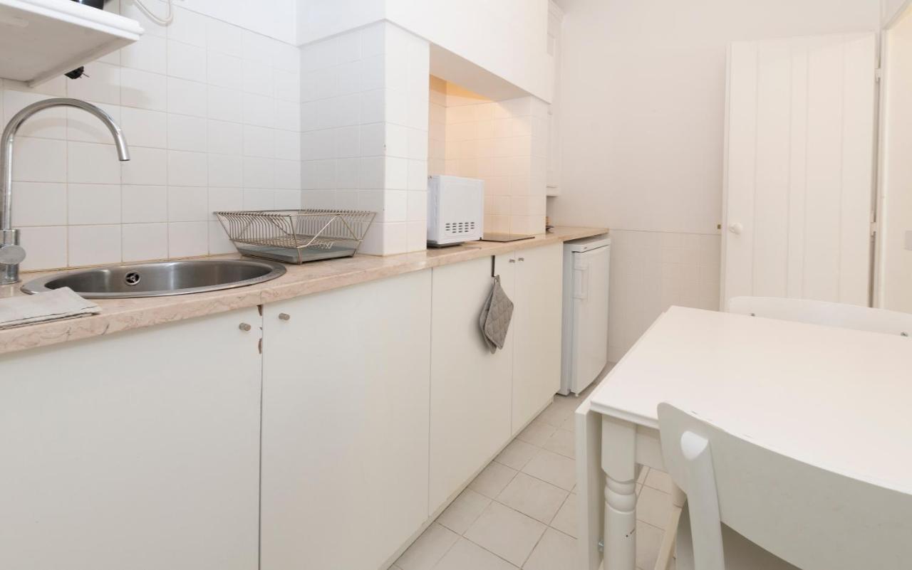 Live Like A Local @ Casa Da Esquina - Wifi & A/C Apartment Lisbon Luaran gambar